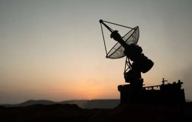 RÉSISTANT AU BROUILLAGE — ARGOS Surveillance